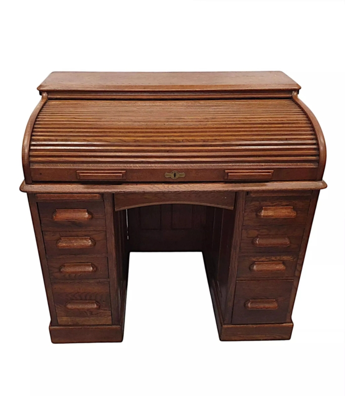 Oak Roll Top Desk with S-Curve Tambour and Detailed Interior Cubs