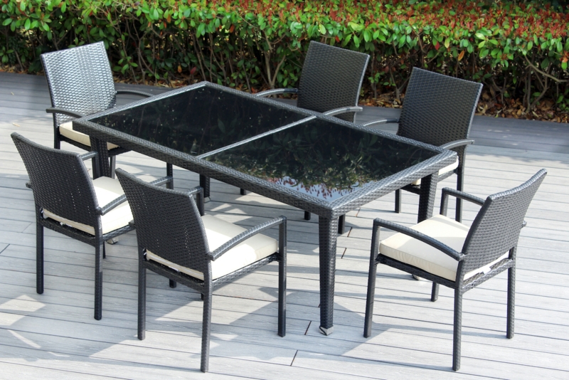 Outdoor Dining Set: Dark Woven Wicker with Glass Top