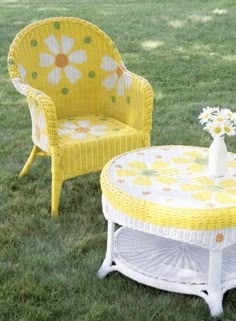 Outdoor Lounge Chair Grid Pattern Seat Metal Sled Base