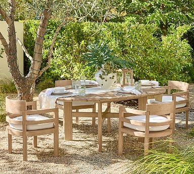 Round Extendable Dining Table Set with Black Woven Back Chairs
