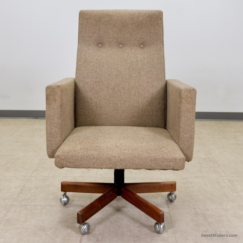 Vintage Executive Chair Walnut Base Office Seating Channel Tufted
