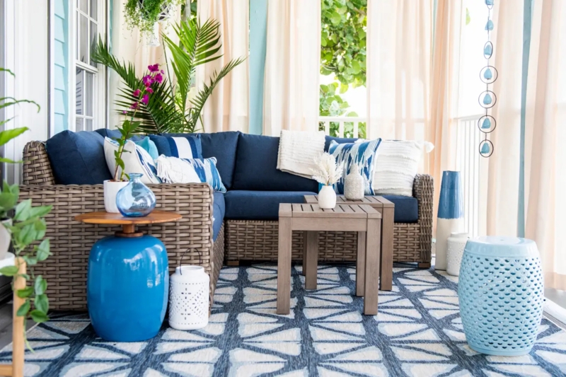 White Wicker Outdoor Sofa with Woven Texture & Nautical Style