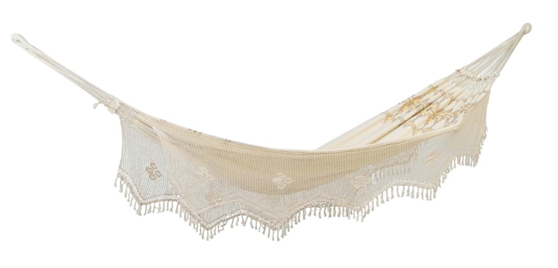 XXL Oversized Woven Hammock with Decorative Fringe for Garden