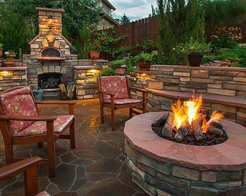 Circular Stone Fire Pit with Integrated Built-In Seating