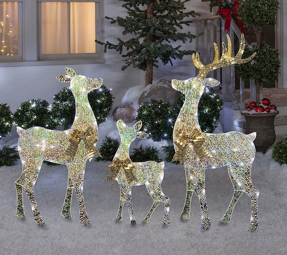 Crystalline Panel Reindeer Sculpture, Iridescent Cool White LED Family.