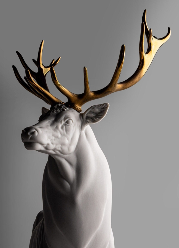 Decorative Figurine Copper Antlers Resting Pose Matte White Finish Minimalist