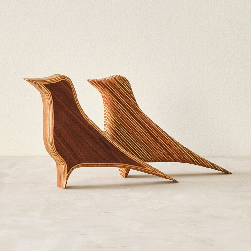 Decorative Figurine Two Toned Wood Wire Legs