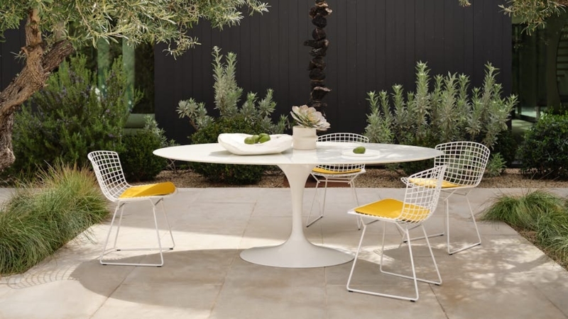 Dining Table Tulip Pedestal Base Circular Mid-Century Modern Outdoor