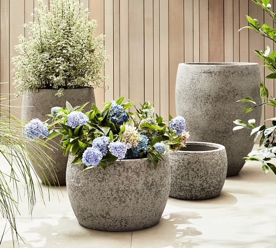 Distressed Stone Texture Outdoor Planter Set with Pockmarked Surface