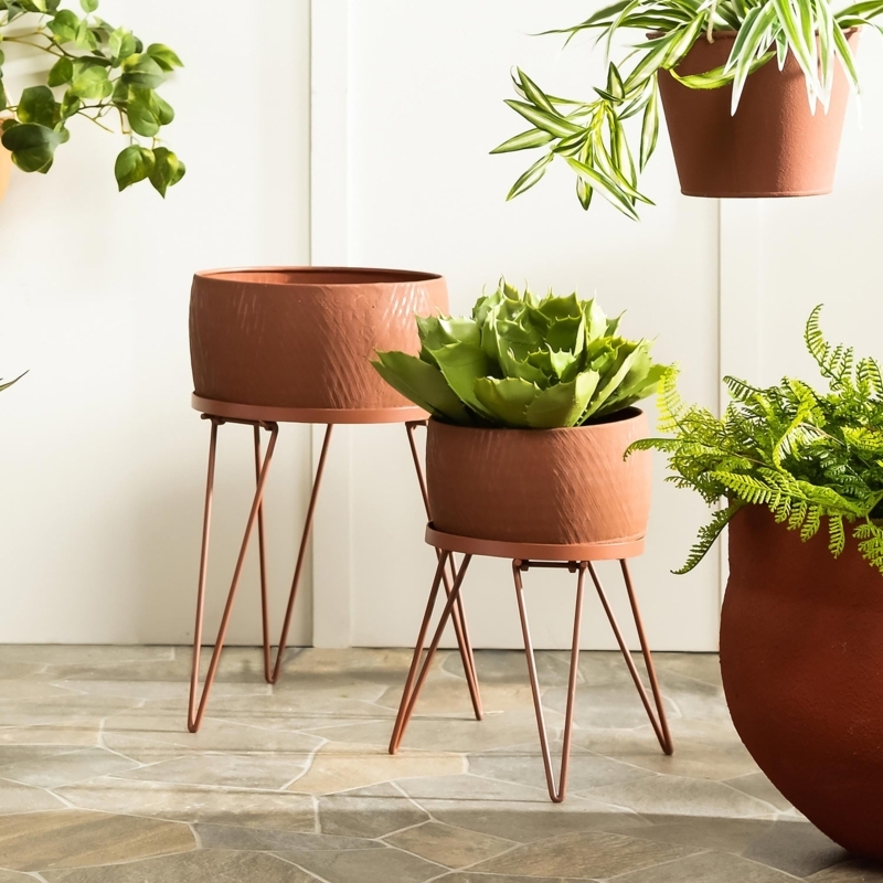 Elevated Planter Set Terra Cotta Finish Ribbed Tapered Legs Modern Organic