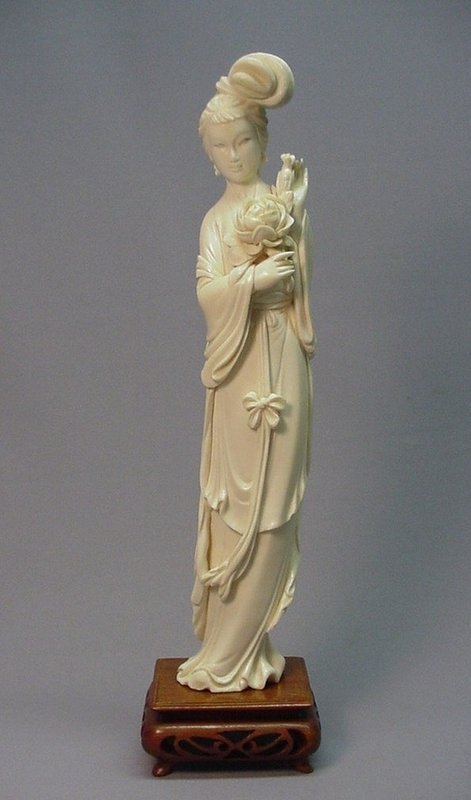 Figurine Oriental Beauty Mantel Decor, Intricate Floral Branch Carving