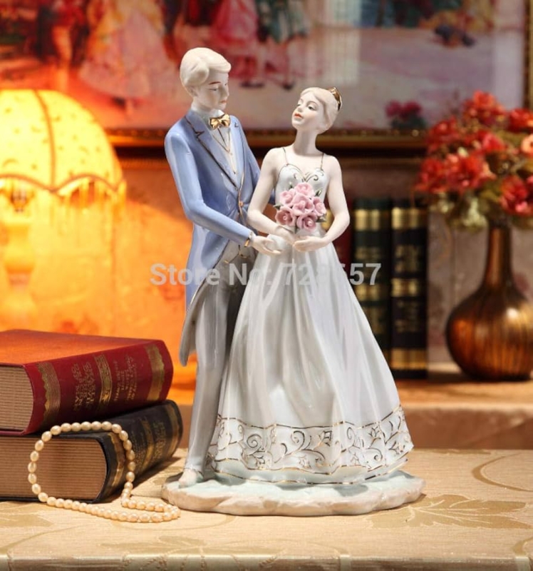Figurine Porcelain Like Modern White Ceramic Abstract Curved Lines