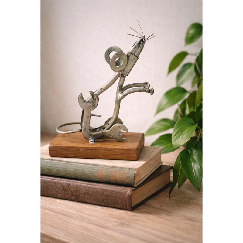 Figurine Steampunk Mechanical Gear Head Bronze Finish Seated