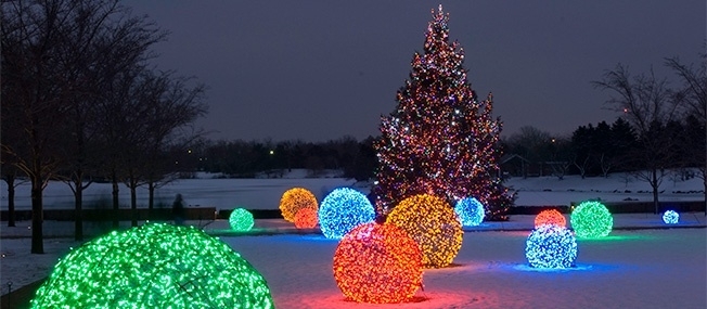 Front Porch Wire Frame LED Illuminated Hanging Light Spheres Decor