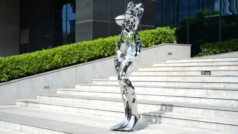 Garden Sculpture Hollow Wire Mesh Seated Pose Abstract Bronze Toned