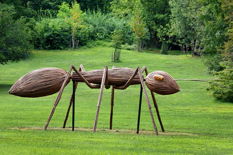 Garden Statue Oversized Wood Branch Construction Outdoor Sculpture