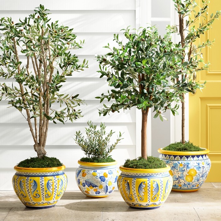 Hand-Painted Planter Collection with Lemon Motifs, Mediterranean Style.