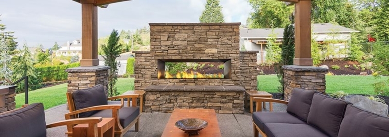 Luxury Linear Gas Fireplace in Modern Patio Lounge