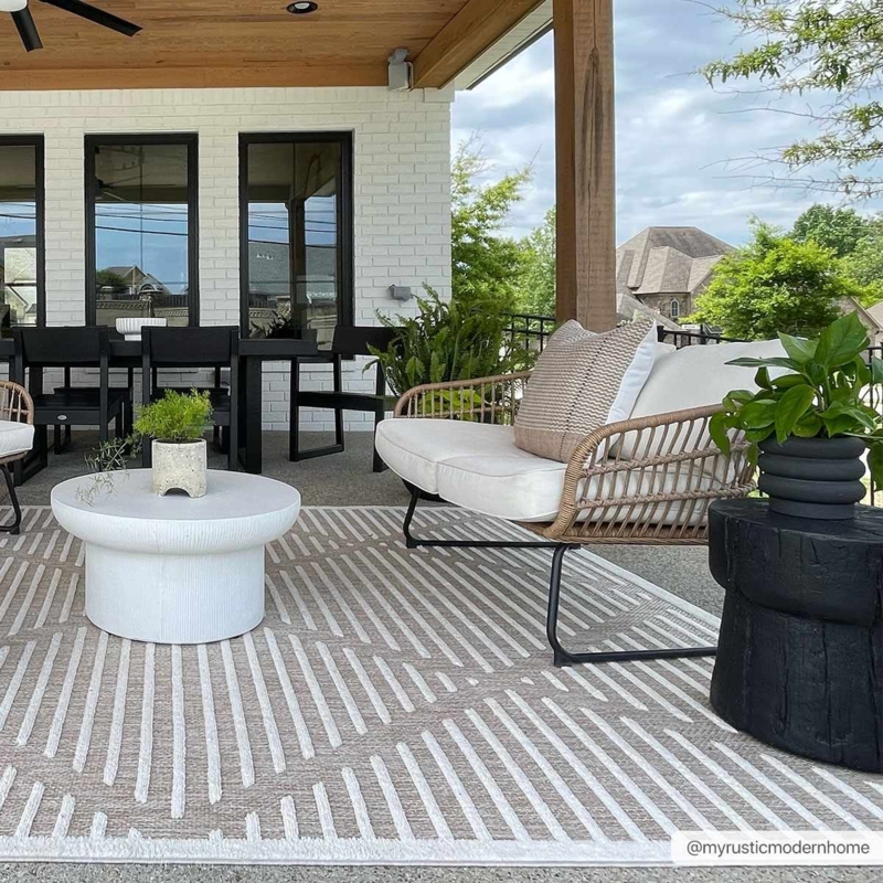 Modern Coastal Patio Rug Ideas featuring Cream Weathered Pattern
