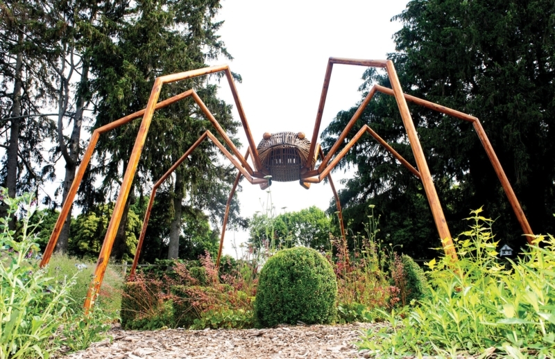 Outdoor Sculpture Oversized Spider Mixed Material Sculpture Garden
