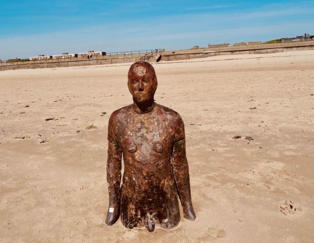 Outdoor Statue Distressed Metal Figurative Silhouette Minimalist Beach