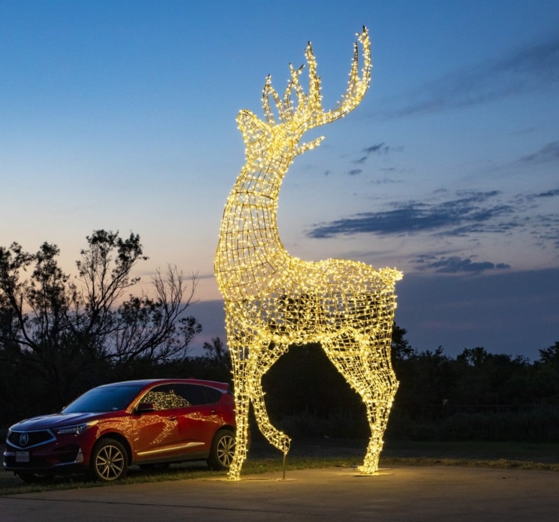 Oversized Illuminated Spheres, Commercial Outdoor Lighted Decorations.