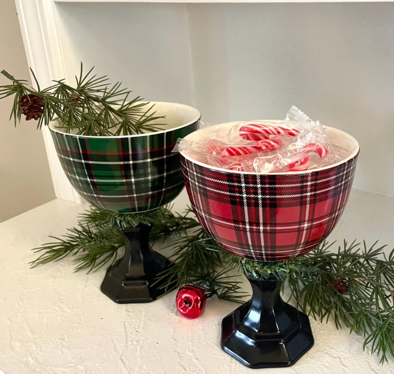 Pedestal Bowl Set, Scalloped Rim with Plaid Exterior and Footed Pedestal