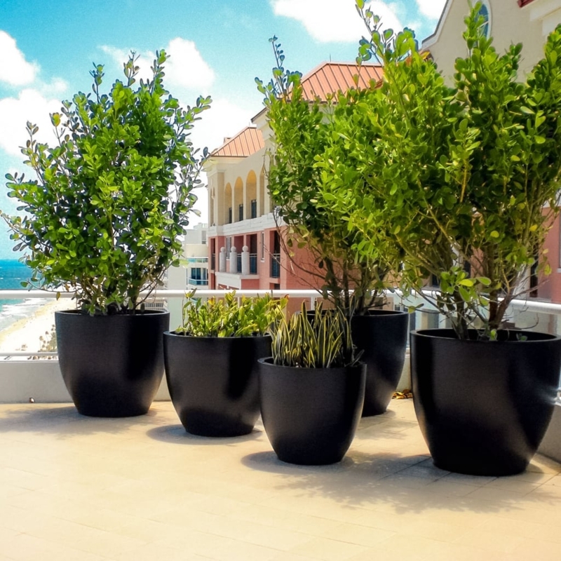 Planter Extra Large Round Fiberglass, Matte Black Outdoor