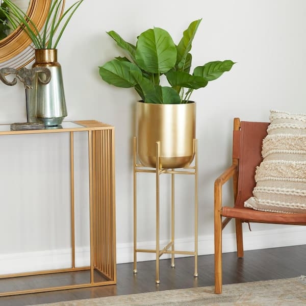 Planter Hammered Dome with Black Tripod Stand Elevated