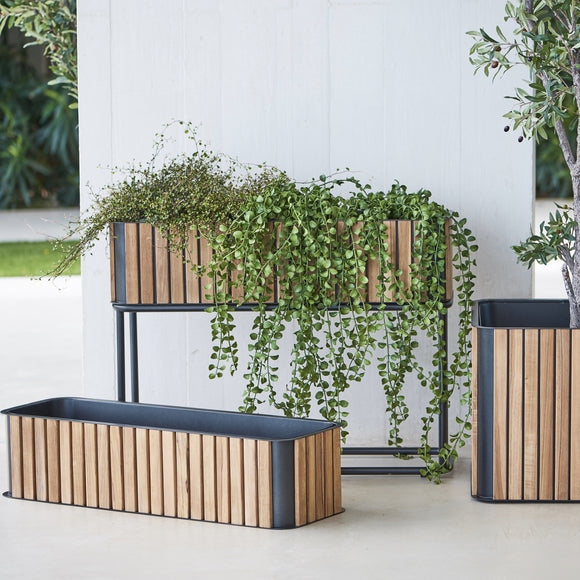 Planter Mixed Material Slatted Wood Siding Scandinavian Patio