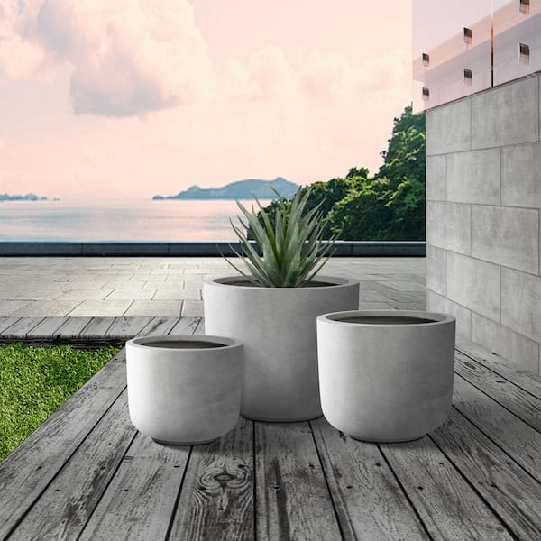 Planter Nested Round Bowl Set in Light Gray Stone-Like Material
