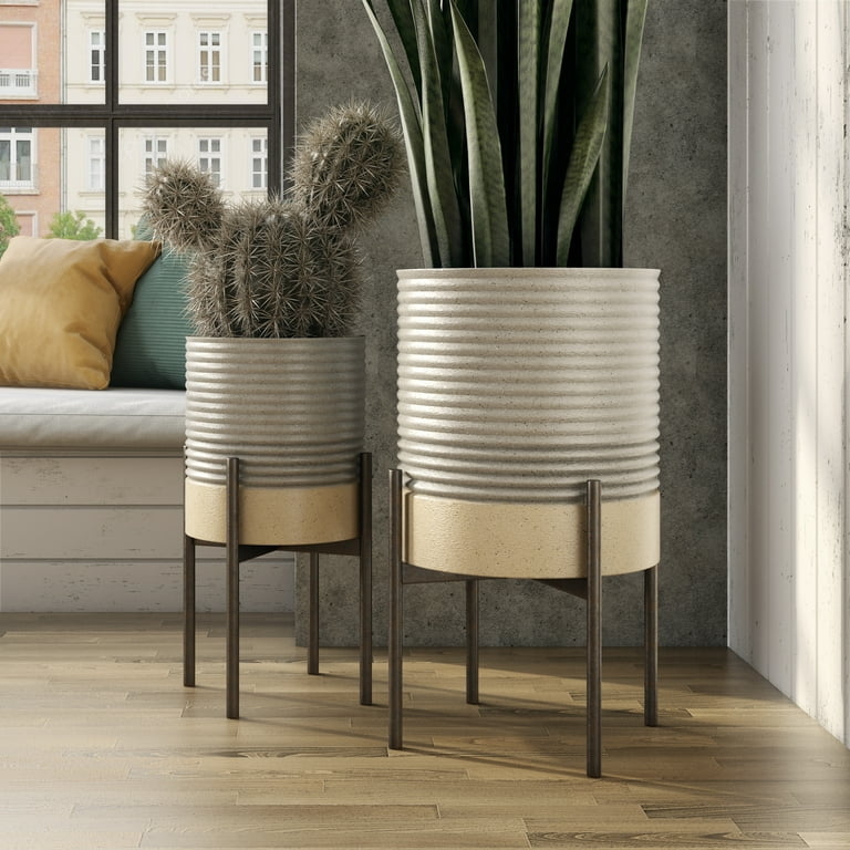 Planter Set Gray Finish Horizontal Ribbing Industrial Nesting