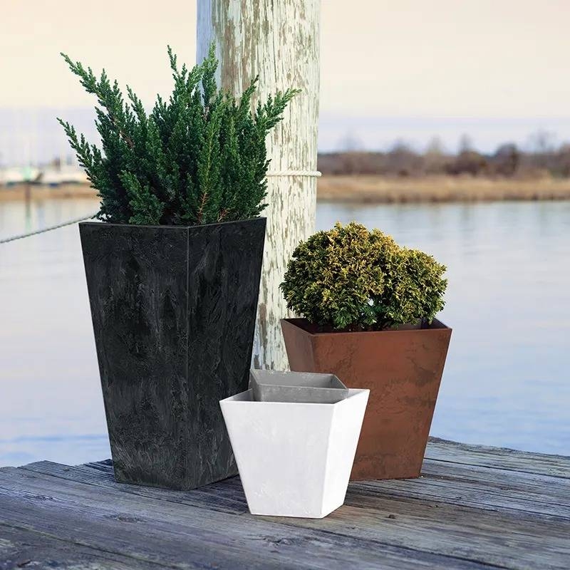 Planter Set, Tapered Square Form with Ribbed Surface Detail
