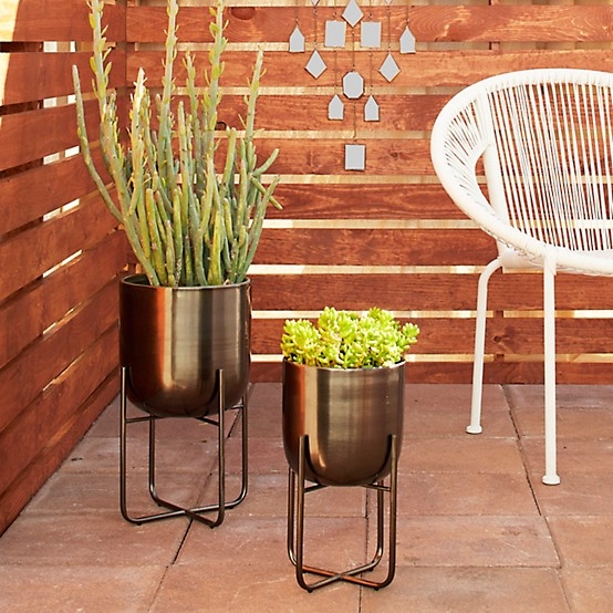 Planter Two Tone Finish Dark Silver Metallic Tripod Base Contemporary Set