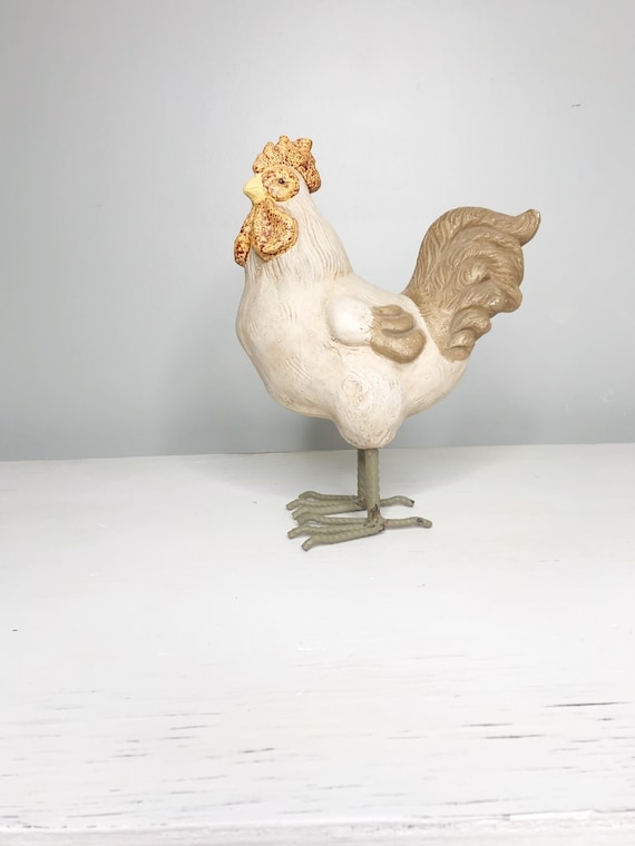 Rooster Statue Mixed Material Stylized Tail Folk Art Rooster Display