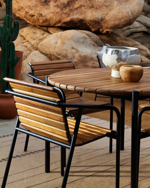 Round Outdoor Dining Table Slatted Pedestal Base Wood Toned