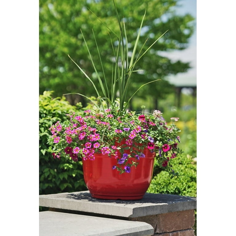 Round Plastic Planter with Unique Glazed Brushed Finish