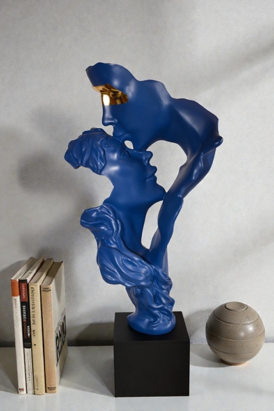 Sculpture Interlocking Silhouette High Gloss Finish Modern Abstract Art