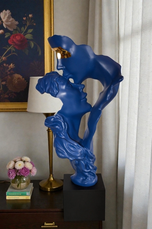 Sculpture Intertwined Silhouette Glossy Sheen Abstract Romantic Art