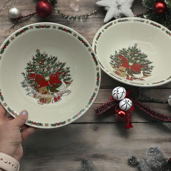 Serving Bowl Set, Christmas Tree Motif with Red Rim Detail