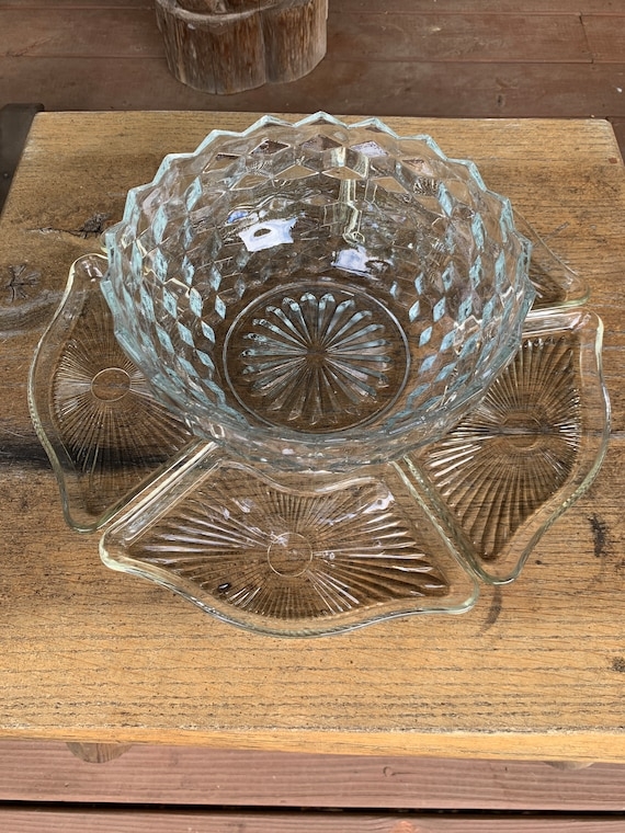 Serving Bowl Set Starburst Cut Pattern Scalloped Rim Crystal