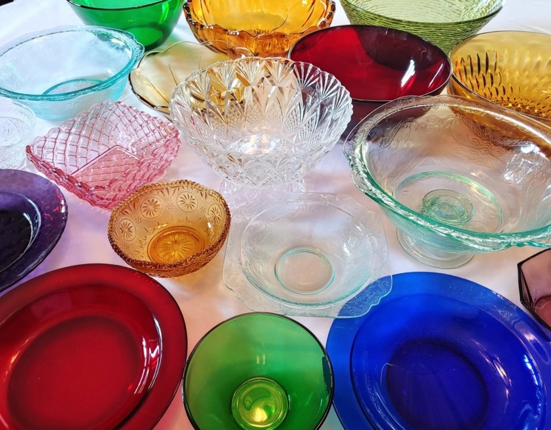 Serving Bowls Pastel Glass Ruffled Rim Set of 4