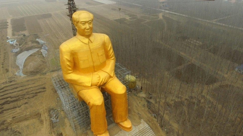 Statue Colossal Scale Seated Figure Landmark Gold Finish Monumental Art