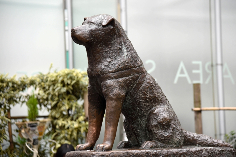 Traditional Sculpture Bronze Dog Monument Base Weathered Patina