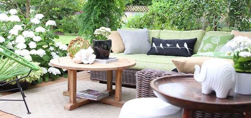 Transitional Spindle-Back Outdoor Dining Set with Yellow Accents