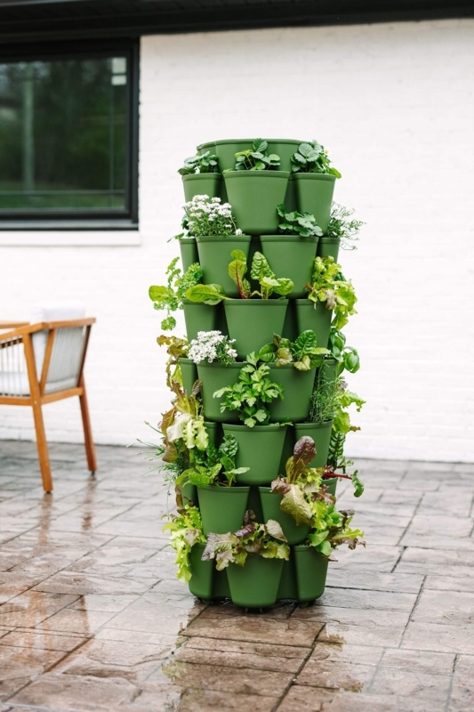 Vertical Planter: Seven Tier Dark Green Tower with Leaf Pockets