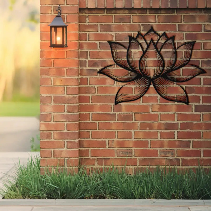 Wall Art Striped Gold Petals Layered Lotus Shape Modern Glam Sculpture