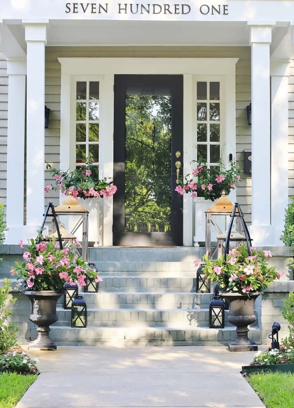 Wooden Pyramid Garden Obelisk with Integrated Planter Box Base