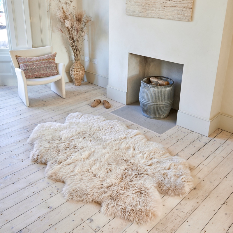 Area Rug: Oyster Gray Quad Pelt with Organic Lobed Shape