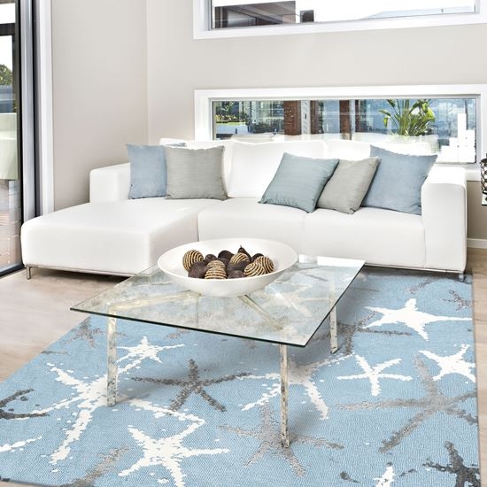 Area Rug: Swirling Wave Pattern in Blue and White
